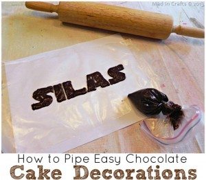 How-to-Pipe-Easy-Chocolate-Cake-Deco[1]