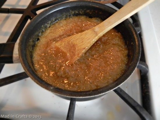boiling-sugar-and-butter_thumb
