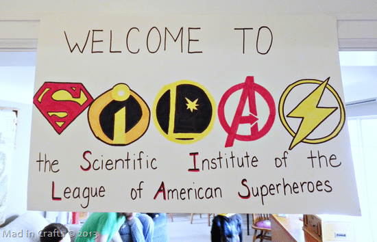 superhero-party-welcome-sign_thumb1