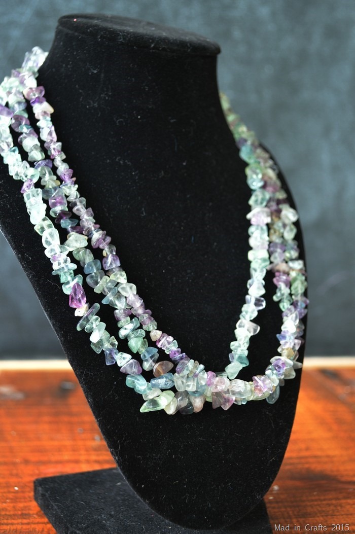 multi strand chip bead necklace