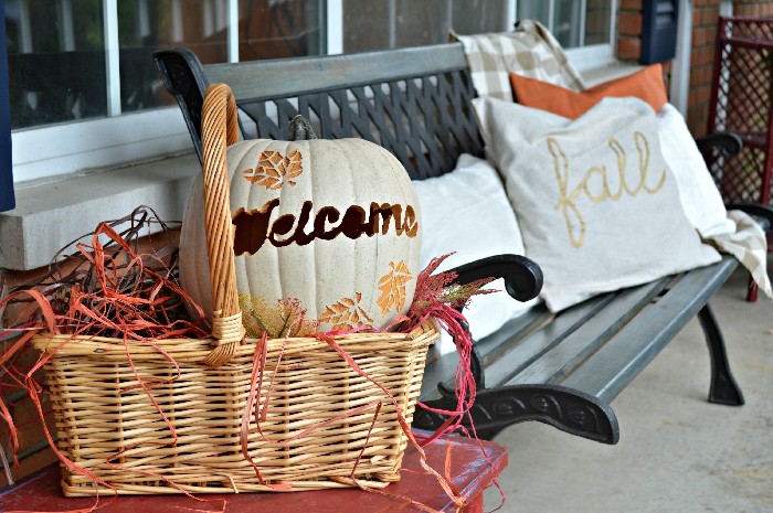 fall-porch-basket