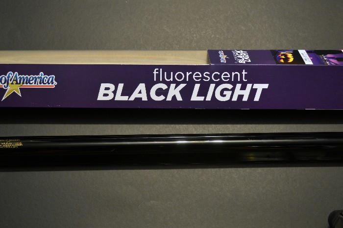 fluorescent-black-light