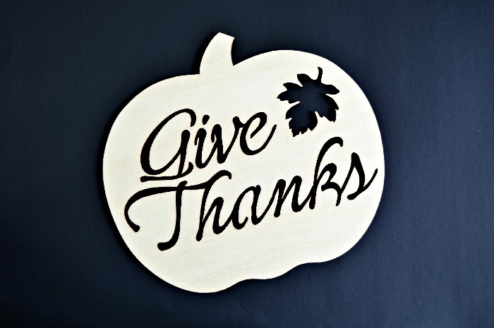 wood-cut-thanksgiving-sign