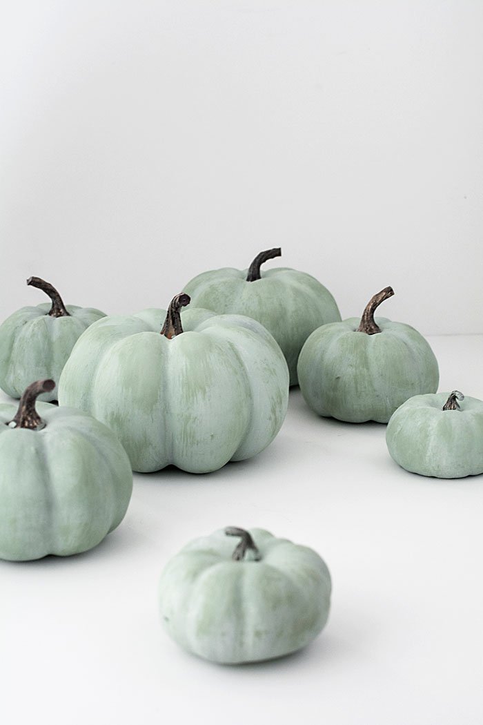 20 PRETTY PAINTED PUMPKINS