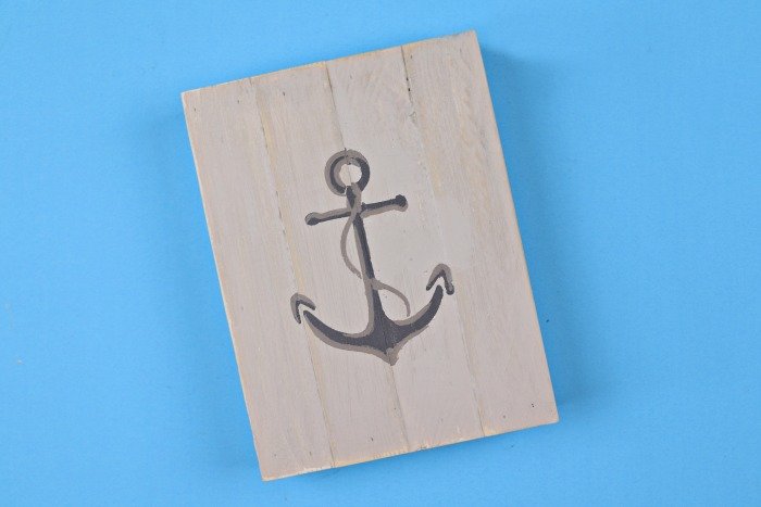 TIPS FOR STENCILING ON ROUGH WOOD