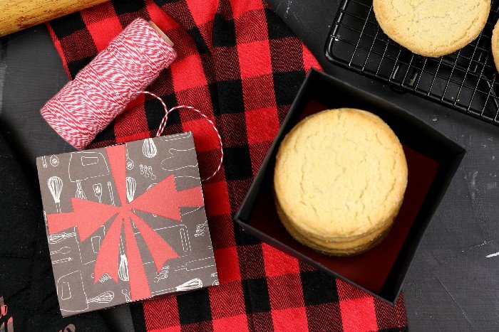 DIY PAPER CHRISTMAS COOKIE GIFT BOX