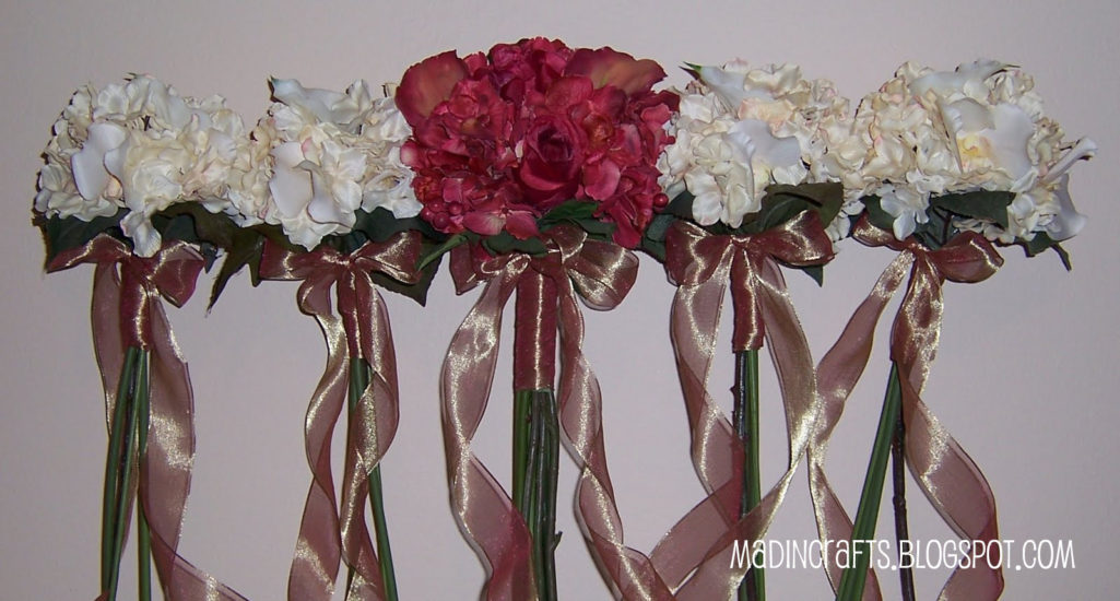Wedding Crafts: Brides’ and Bridesmaids’ Bouquets