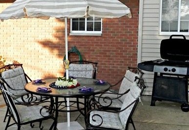 Patio Set Makeover with Krylon Rust Protector