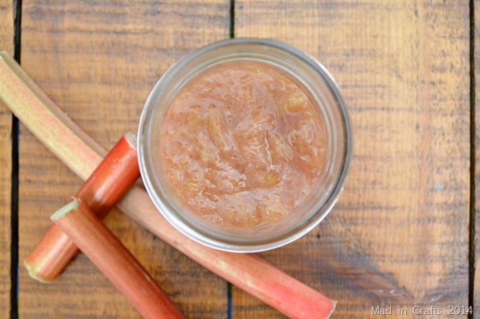 3 INGREDIENT RHUBARB SAUCE