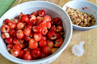 PITTING CHERRIES WITH A PIPING TIP