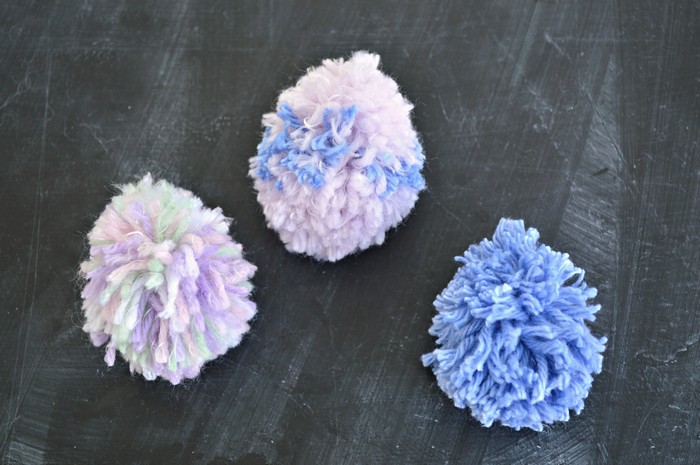 EASTER EGG YARN POMS