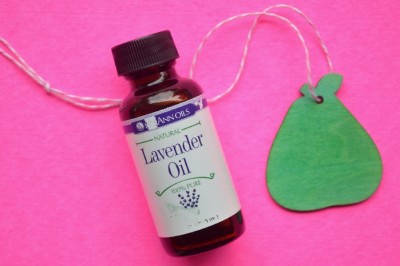 THE EASIEST WAY TO MAKE ESSENTIAL OIL AIR FRESHENERS
