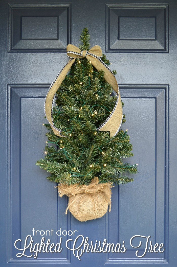 FRONT DOOR CHRISTMAS TREE WITH LIGHTS Christmas Mad in Crafts