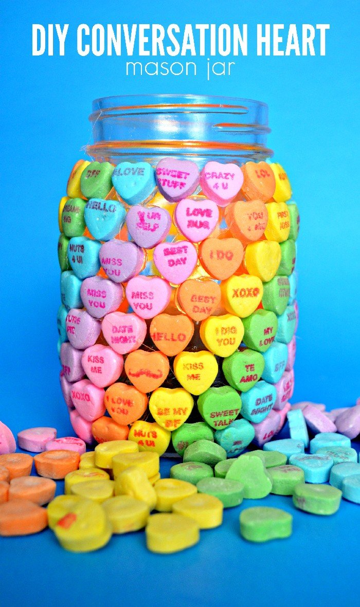 CANDY HEART MASON JAR FOR VALENTINE’S DAY