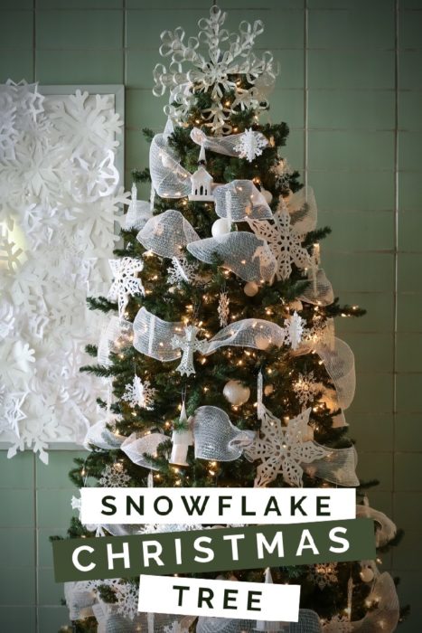 SNOWFLAKE CHRISTMAS TREE