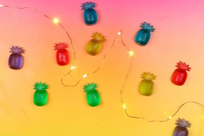 COLORFUL PINEAPPLE STRING LIGHTS