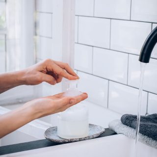 SIMPLE HOMEMADE SOAP TUTORIALS