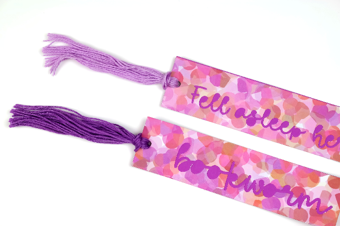 DIY ADHESIVE PAPER BOOKMARKS