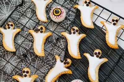 homemade ghost shaped hand pies for halloween